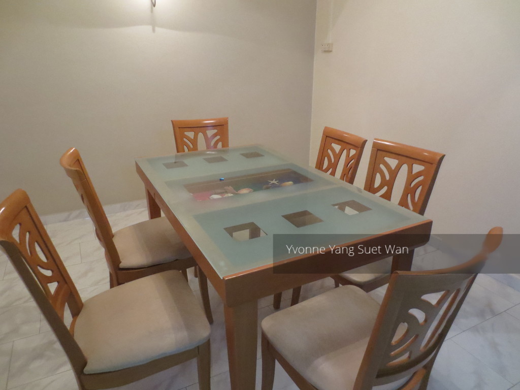 Blk 242 Pasir Ris Street 21 (Pasir Ris), HDB Executive #152681282
